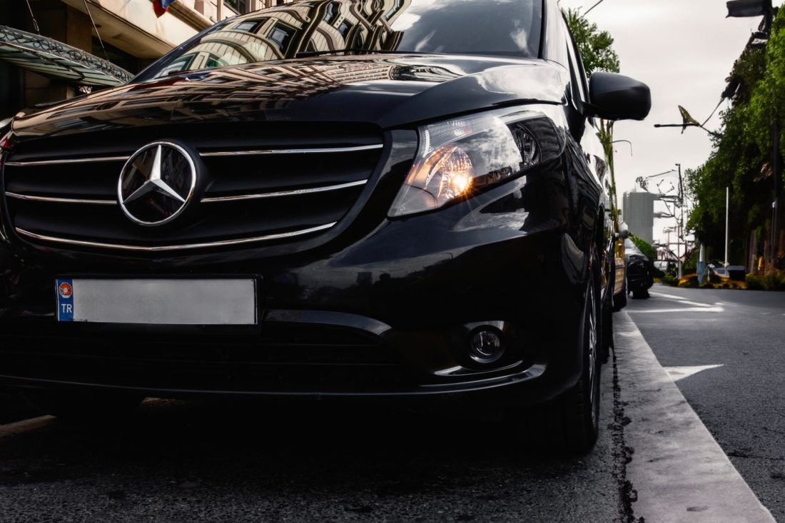 Mercedes Vito — Leichter Ein- und Ausstieg — bequem und sicher unterwegs. (Symbolbild)